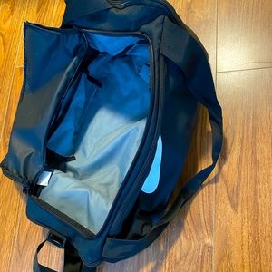 Nice nike duffle new no tage